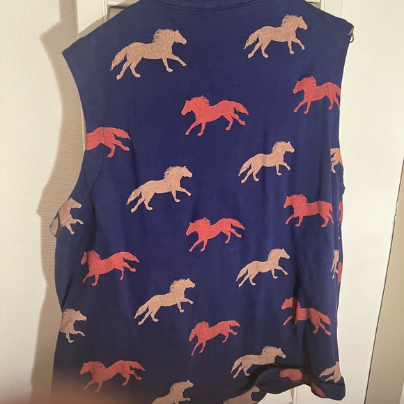 Vest - Picture 2 of 2